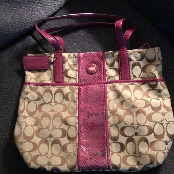 Coach shoulder bag - Picture 1 of 5